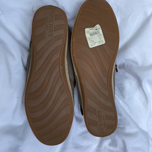 Sperry - Picture 3 of 4